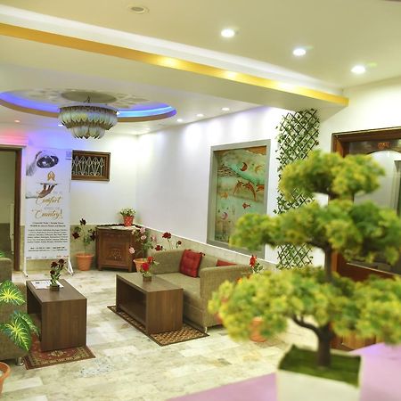 Rnb Select Vijay Delux Hotel Sultānpur Esterno foto